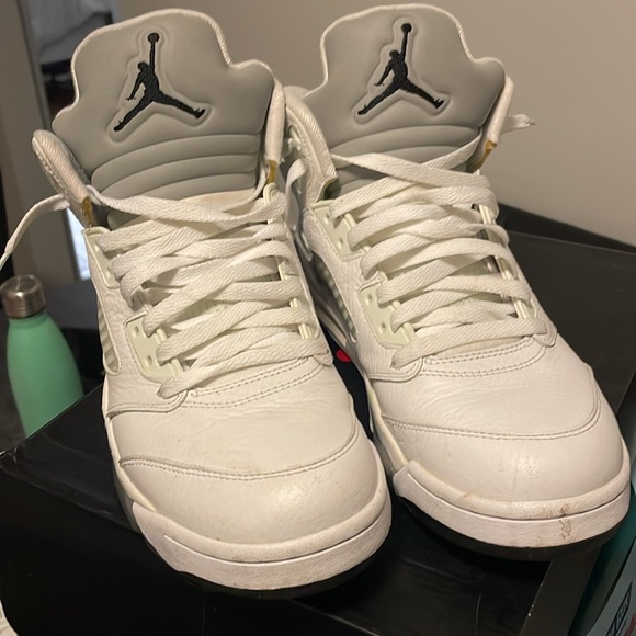 Jordan 5 metallic - Picture 2 of 6